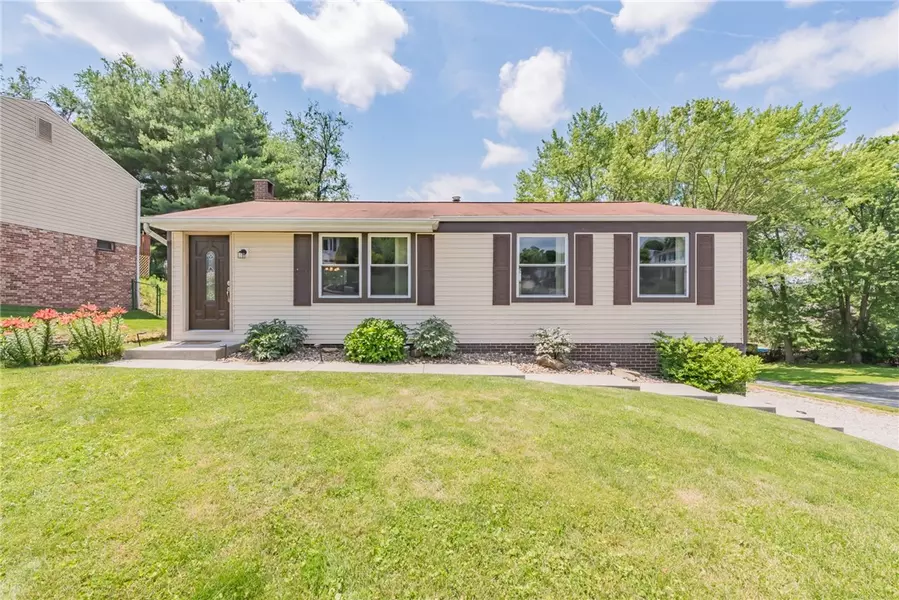 2216 Lancelot Drive, North Huntingdon, PA 15642