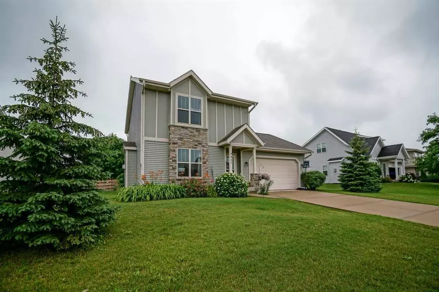 4431 Snowy Ridge Tr, Windsor, WI 53598