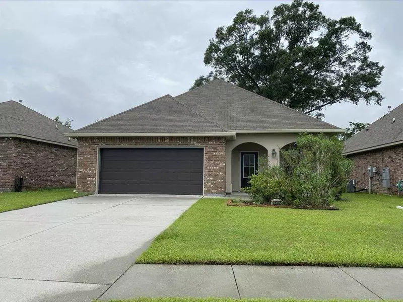 15365 MOSSYSTONE DR, Prairieville, LA 70769