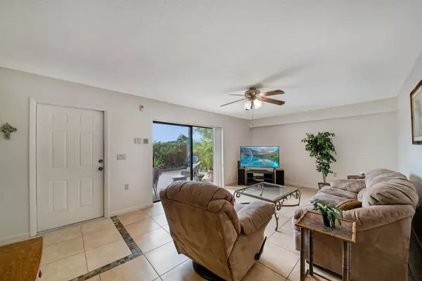 Boynton Beach, FL 33436,619 Buttonwood LN