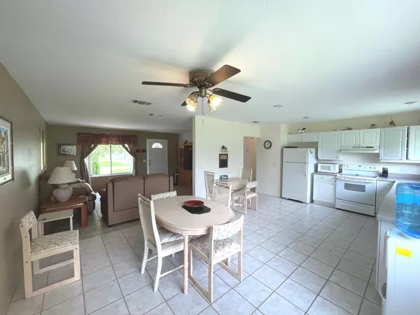 Palm Bay, FL 32907,1681 NE Sutschek ST