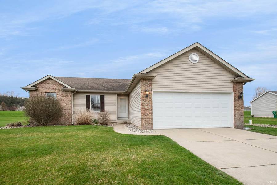 13815 GREEN MEADOW Court, Granger, IN 46530-4802