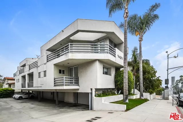 1461 Manhattan Beach Blvd #B, Manhattan Beach, CA 90266