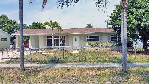 Riviera Beach, FL 33404,690 W 34th ST