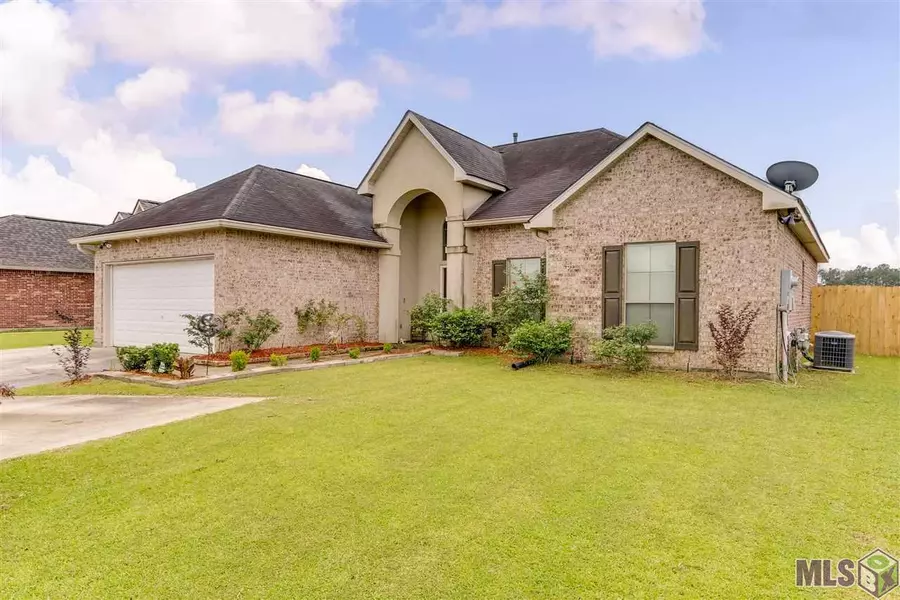 26370 POPLAR GLEN DR, Denham Springs, LA 70726