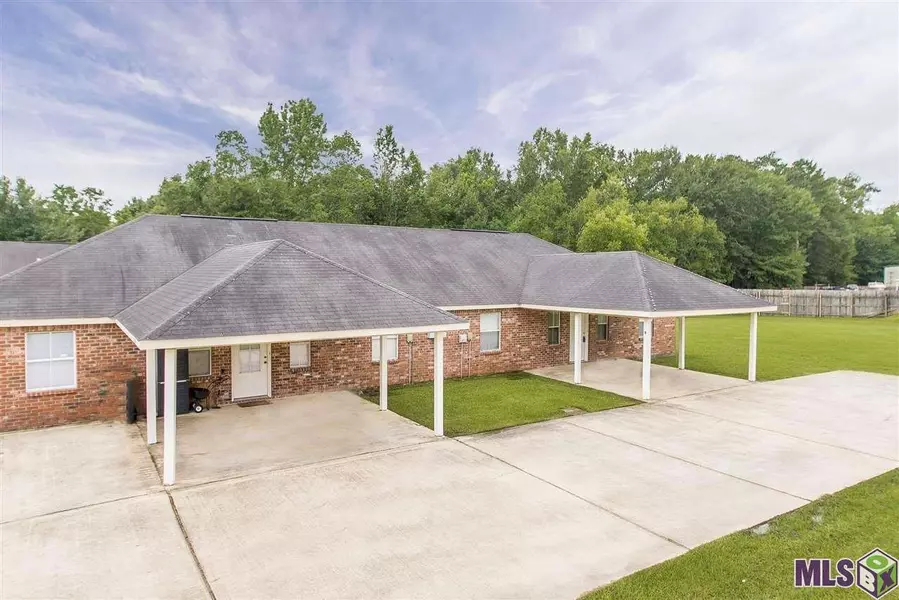 10236 LOCKHART RD, Denham Springs, LA 70726