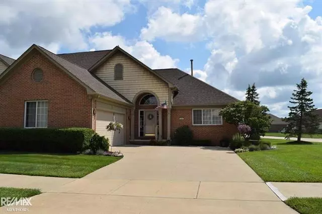 33867 AU SABLE DR, Chesterfield, MI 48047