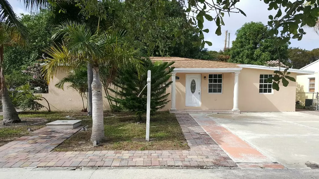 3033 Parker AVE, West Palm Beach, FL 33405