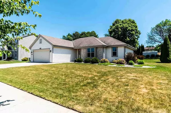 705 Chadwick Dr, Watertown, WI 53094