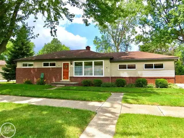 20479 WEBSTER, Clinton Township, MI 48035