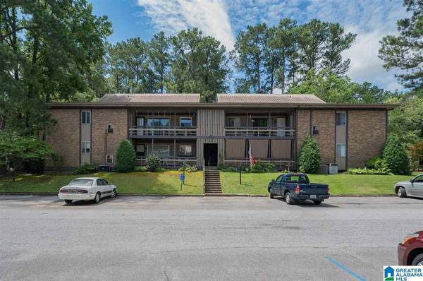 3101 LORNA ROAD #1121, Hoover, AL 35216