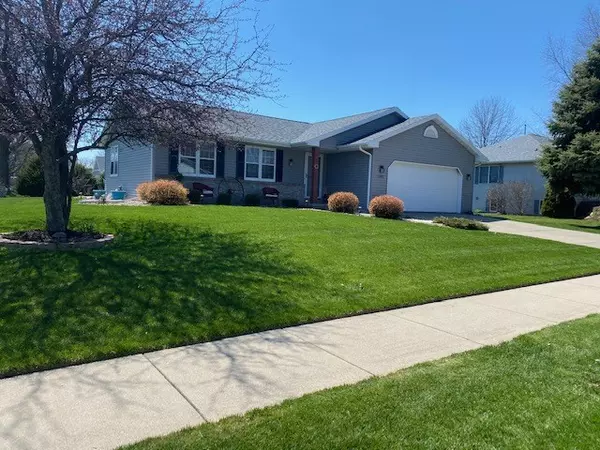 1192 S Perry Pky, Oregon, WI 53575