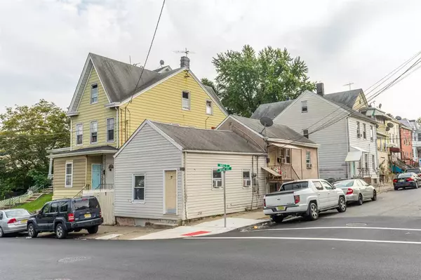 29-31 WAYNE AVE, Paterson, NJ 07522