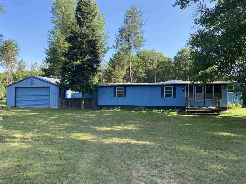 W5520 Buckhorn Dr, New Lisbon, WI 53950