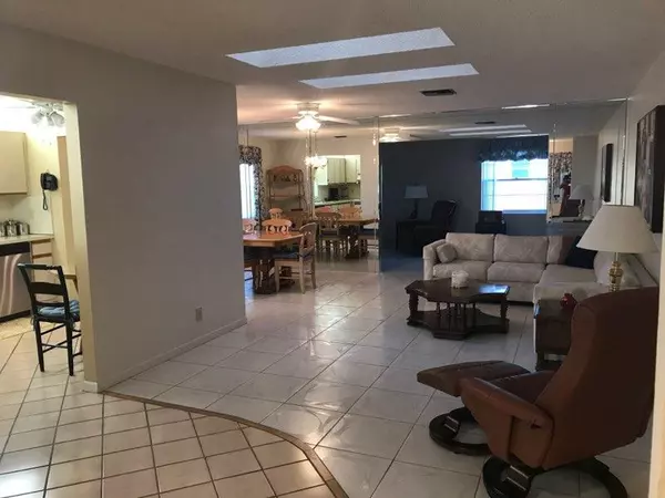 West Palm Beach, FL 33417,3755 Da Vinci CIR