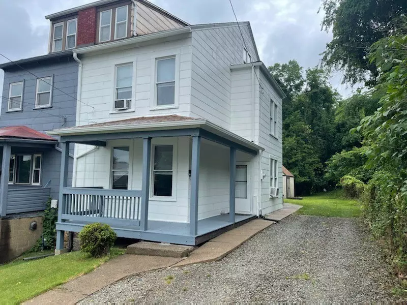 30 Harrison St, Homestead, PA 15120