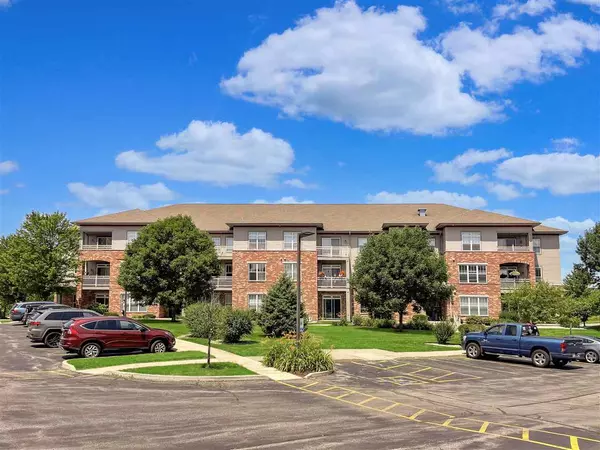 121 Metro Terr #206, Madison, WI 53718-6458