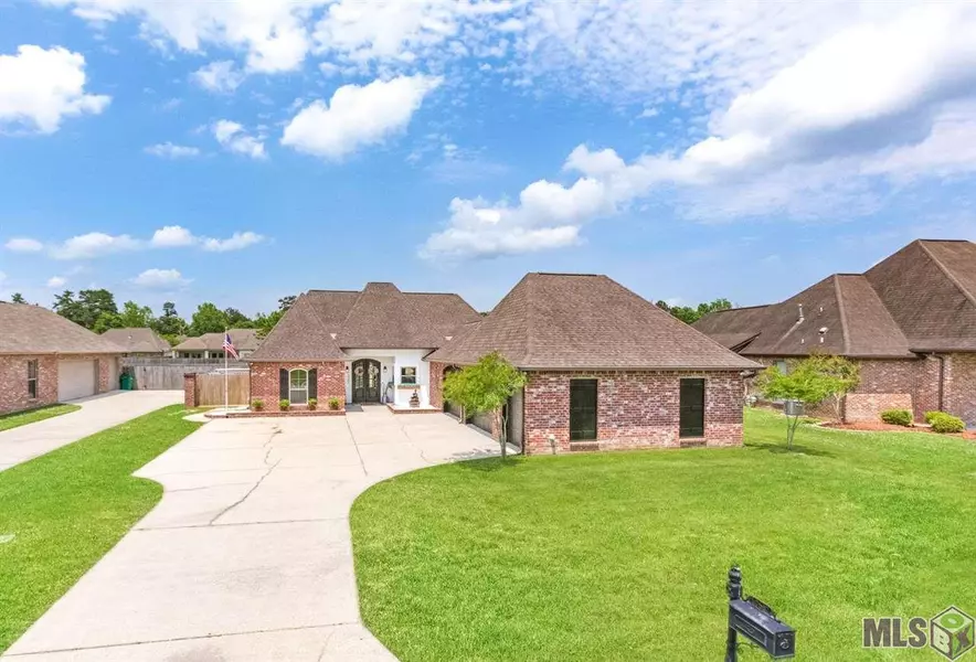 10687 HOLLOW CREEK CT, Denham Springs, LA 70726