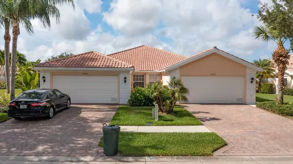 8442 SE Retreat DR, Hobe Sound, FL 33455