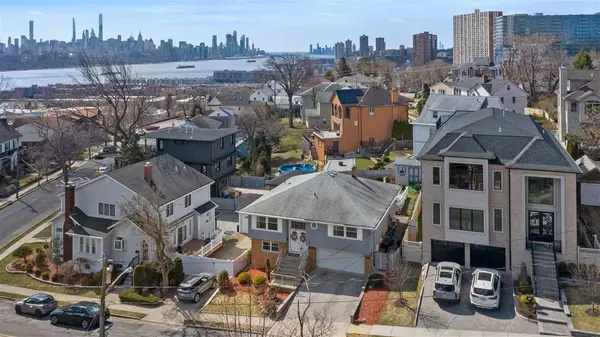 Cliffside Park, NJ 07010,10 CORTLAND PL