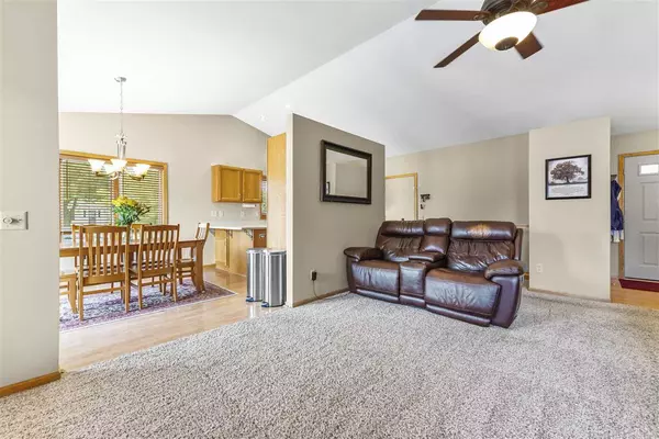 Sun Prairie, WI 53590,1051 Virdon Dr