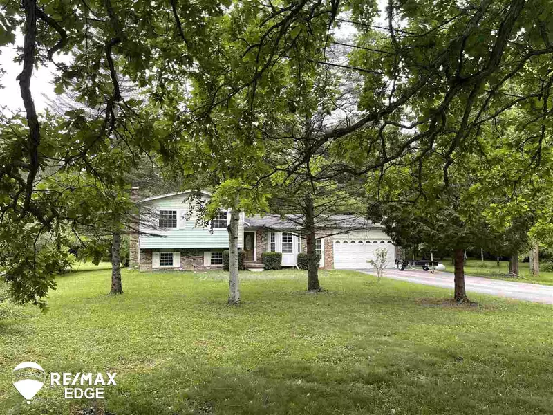 10247 N Oak Rd, Otisville, MI 48463