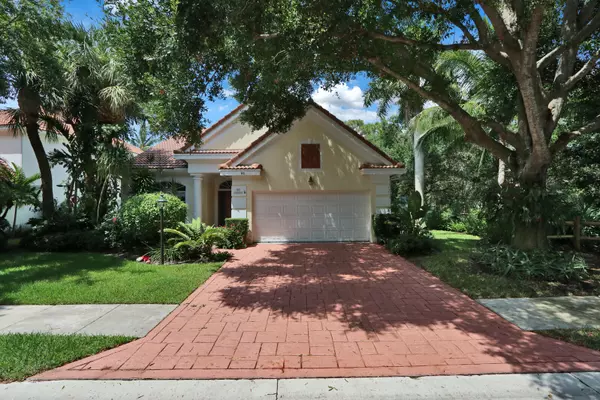 66 Princewood LN, Palm Beach Gardens, FL 33410