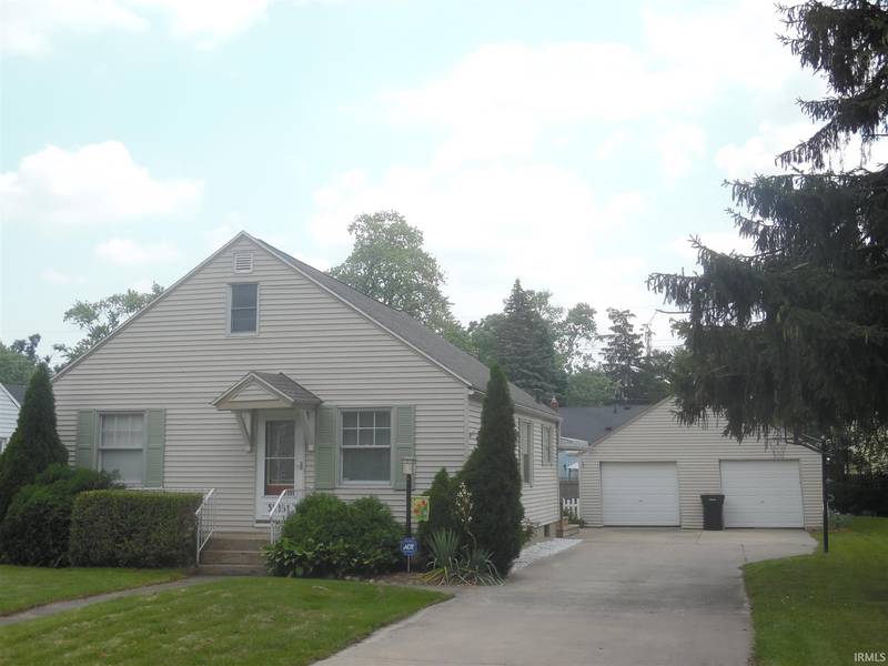 54334 Maple Lane Avenue, South Bend, IN 46635