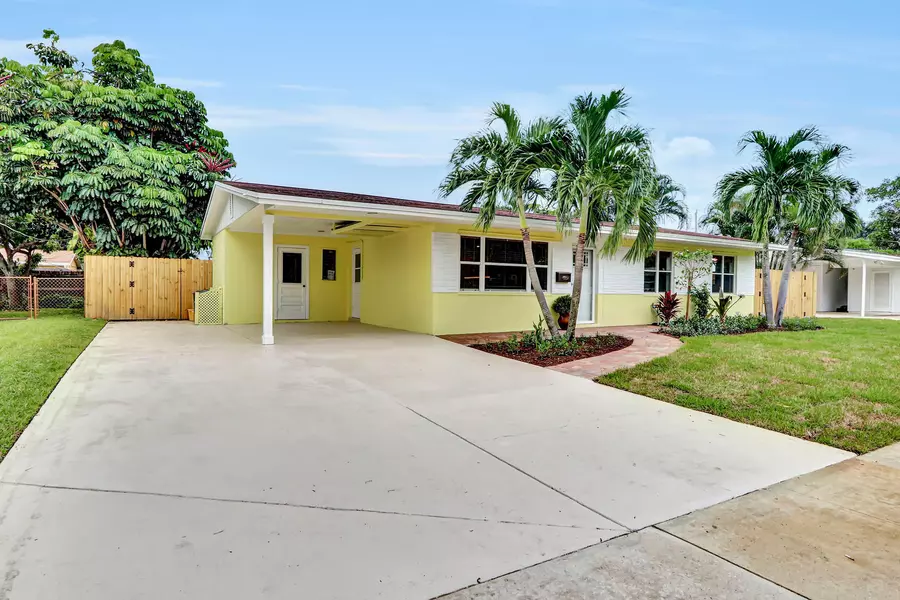 924 Laurel RD, North Palm Beach, FL 33408