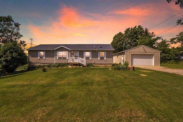 5466 LOWDEN, Pleasant Lake, MI 49272