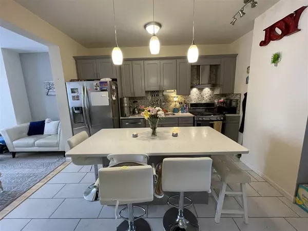 304 47TH ST, Union City, NJ 07087-6985