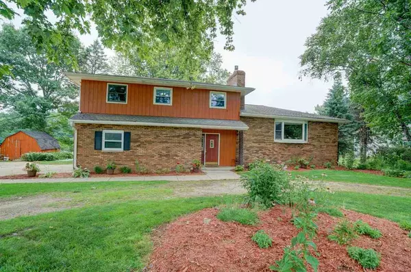 4258 Venetian Ln, Madison, WI 53704