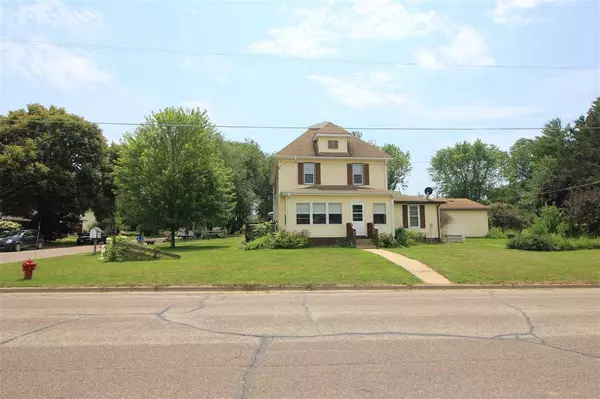 Viroqua, WI 54665,373 W South St