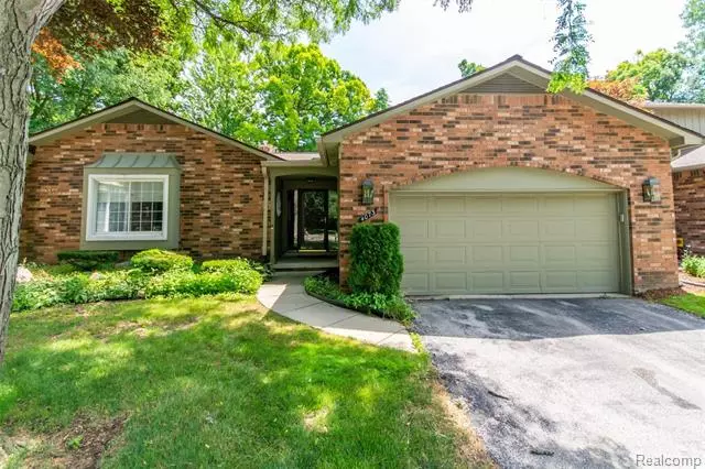 4073 JUSTIN CRT, Bloomfield Hills, MI 48302