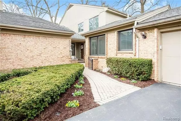 743 ARBOR CRT, Bloomfield Hills, MI 48304