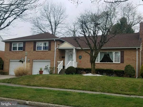 Harrisburg, PA 17111,580 ROSEWOOD LN