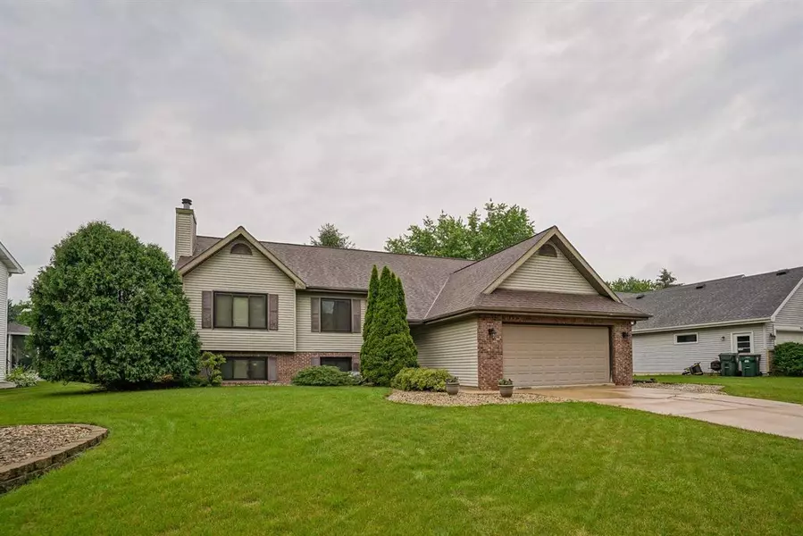 948 Katherine Dr, Sun Prairie, WI 53590