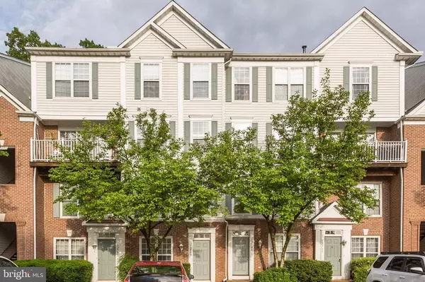 12759 FAIR CREST CT #28, Fairfax, VA 22033