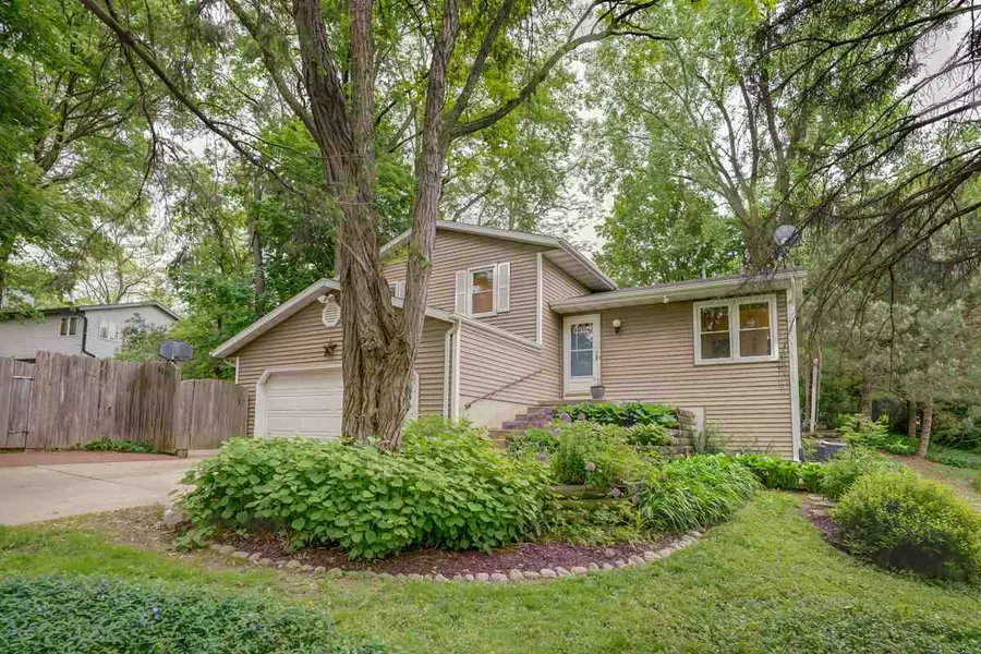 6601 Hammersley Rd, Madison, WI 53711