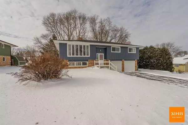 Mount Horeb, WI 53572,214 Golf View Dr