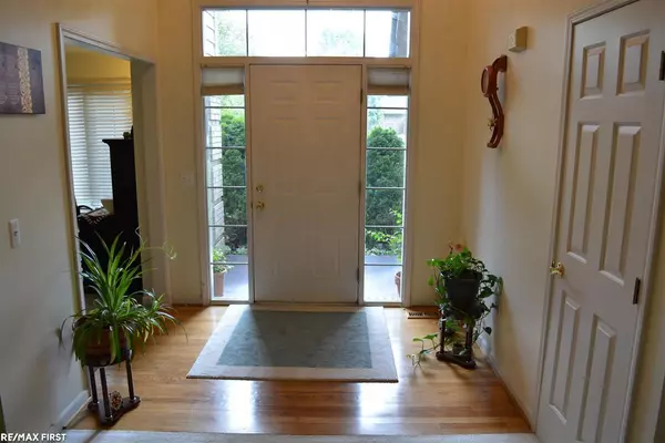 Shelby Twp, MI 48315,11653 Cedarwood