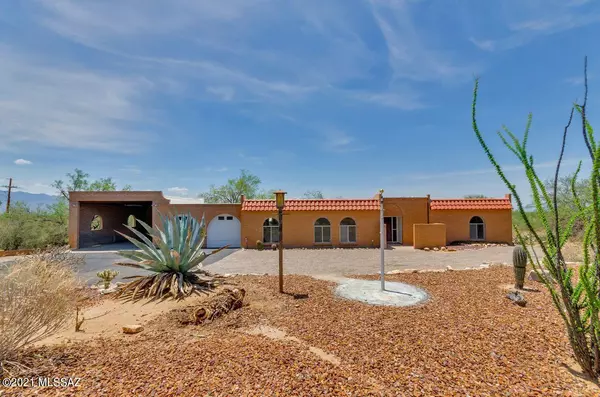 9450 E Ravine Trail, Tucson, AZ 85749