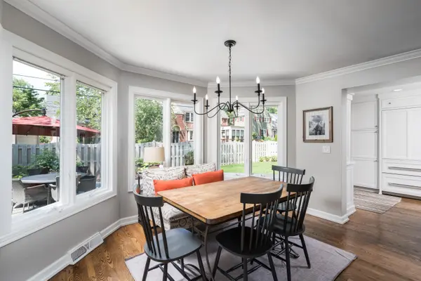 950 E Circle, Whitefish Bay, WI 53217
