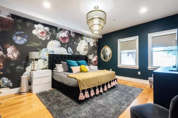 Union City, NJ 07087-2216,2408 SUMMIT AVE  #1