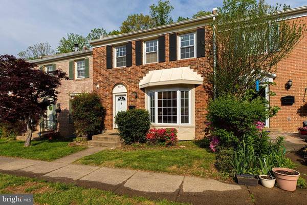 8024 SLEEPY VIEW LN, Springfield, VA 22153