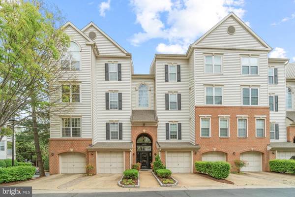 4675 LAWTON WAY #101, Alexandria, VA 22311