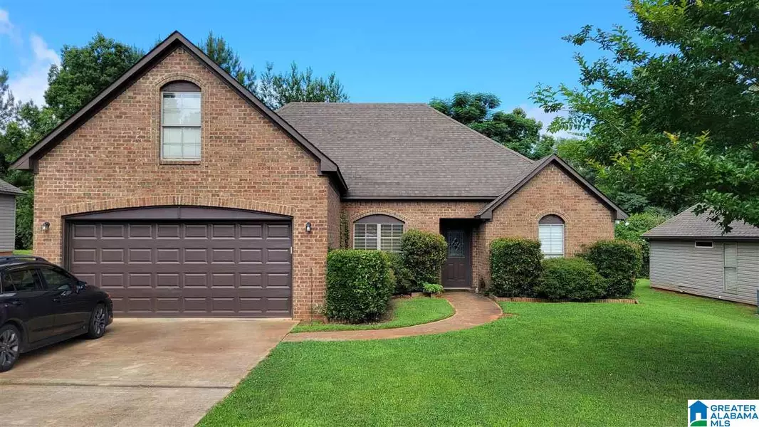 5209 MEADOW LAKE CIRCLE, Bessemer, AL 35020