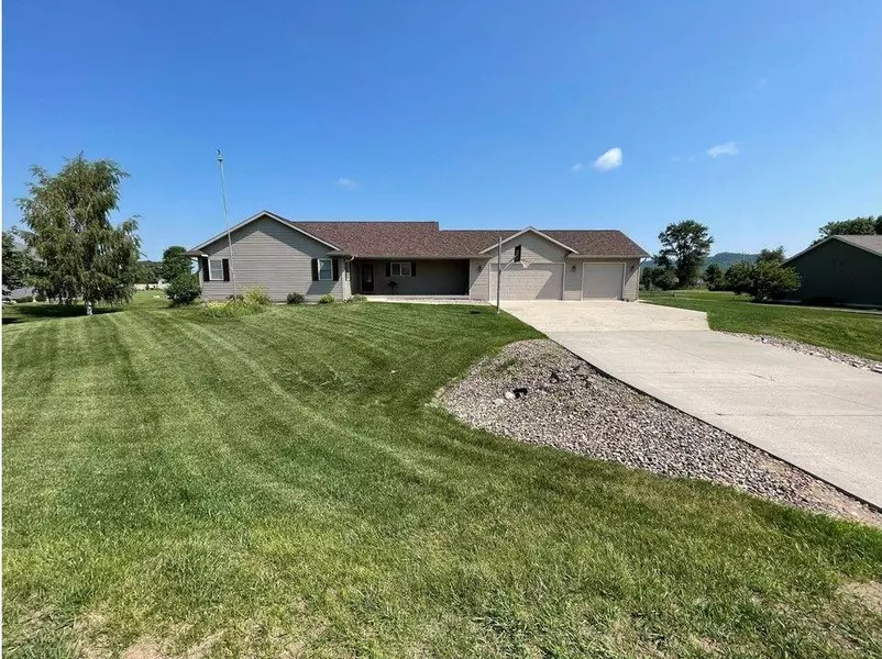 W7946 Prairie Meadows St, Holland, WI 54636