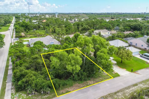 Tequesta, FL 33469,10819 SE Pine Grove ST