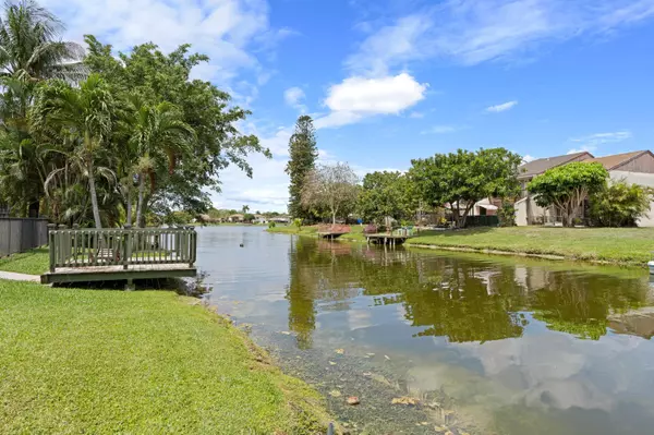 Wellington, FL 33414,12113 Sunset Point CIR